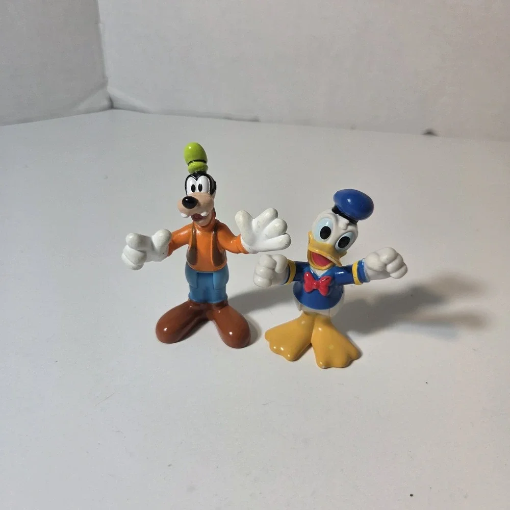 2013 Mattel Disney Goofy Donald Duck Figure